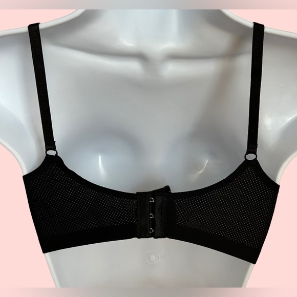 NEW BLACK SPORTS BRA - Picture 2 of 3